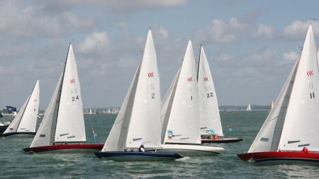 Cross tacking in Darings